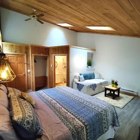 Hummingbird B&B-2